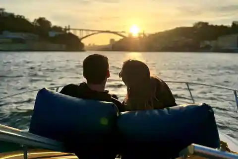 Porto PRIVATE Boat Tour: 6 Bridges, River Mouth & SUNSET
