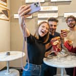 Milano: tour gastronomico dei Navigli al tramonto con una guida locale