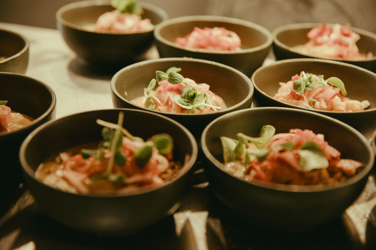 Quebec City: Old Town Food Tour with 8+ Tastings & Poutine