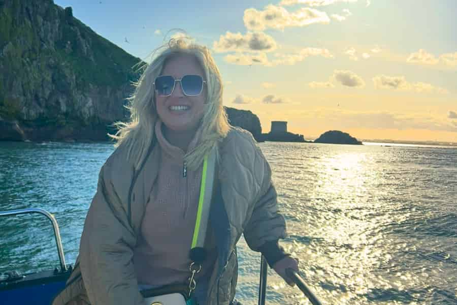 Dublin: Bootstour zur Küste von Howth und nach Ireland's Eye. Foto: GetYourGuide Dublin: Bootstour zur Küste von Howth und nach Ireland's Eye. Foto: GetYourGuide