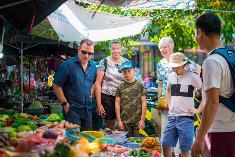 Hoi An/DaNang : Cours de cuisine végétarienne et tour en bateau à corbeillePetit groupe Départ de Da Nang Retour Da Nang