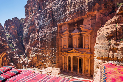 Aqaba: Petra y Wadi Rum Tour privado con cena de un día