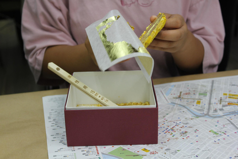 Experiencia artística con pan de oro en Tokio