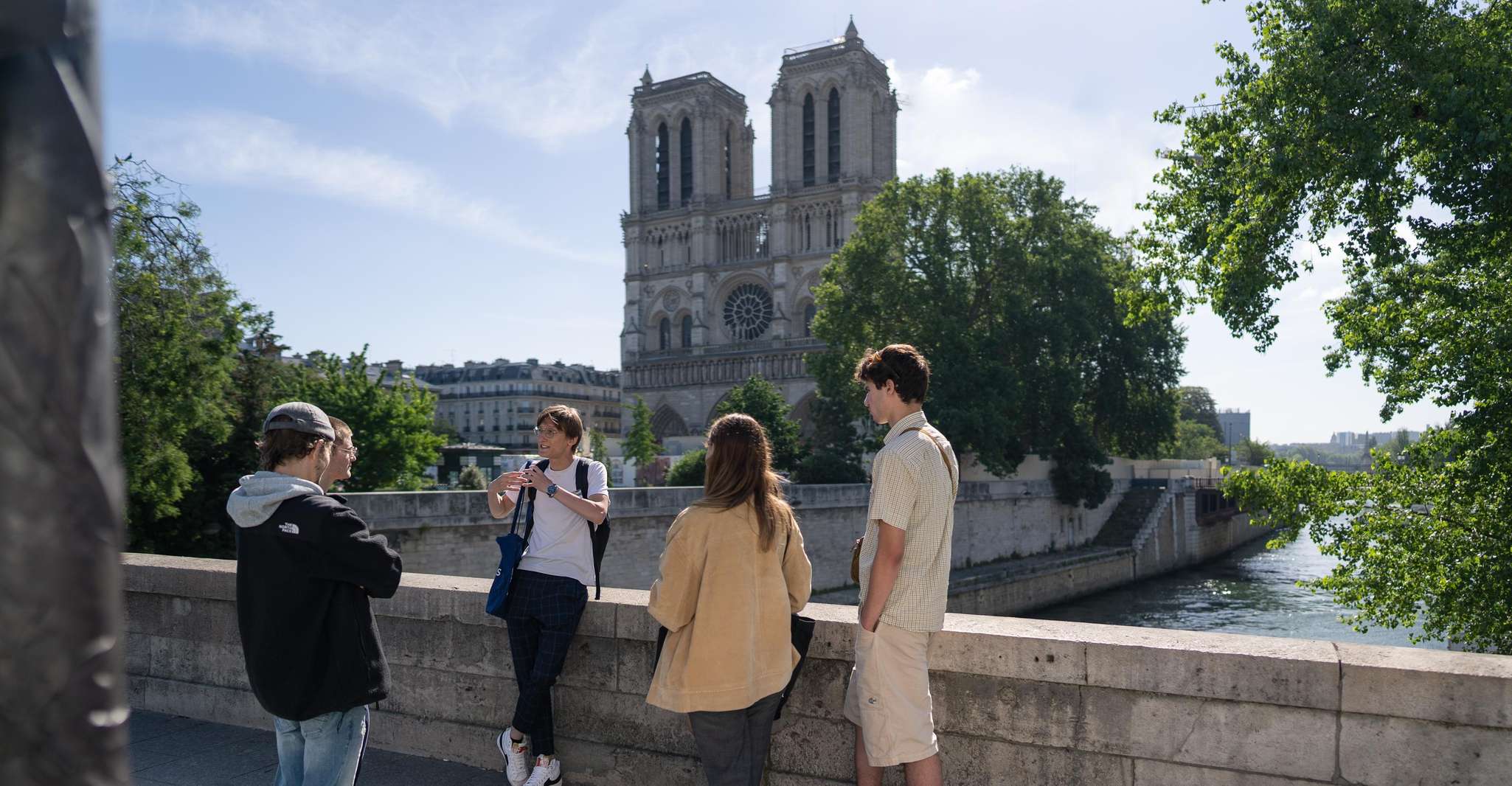 Paris Notre Dame Cathedral Guided Tour with Scheduled Access
