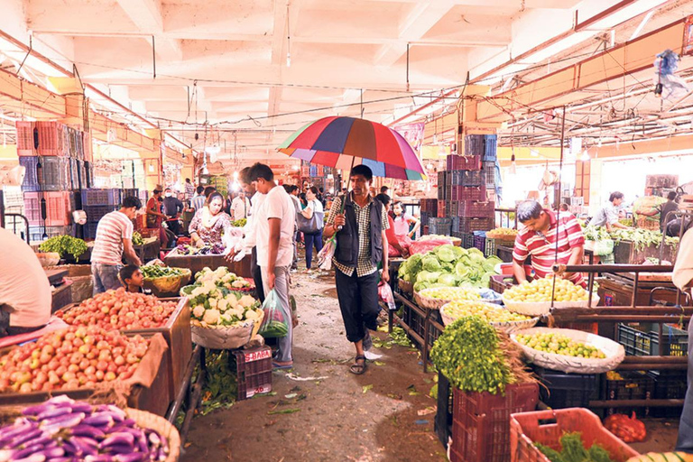 Kathmandu: Morning Market Tour with Nepali Breakfast