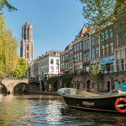 Utrecht: Open Boat Canal Tour with Live Guide & Bar Onboard