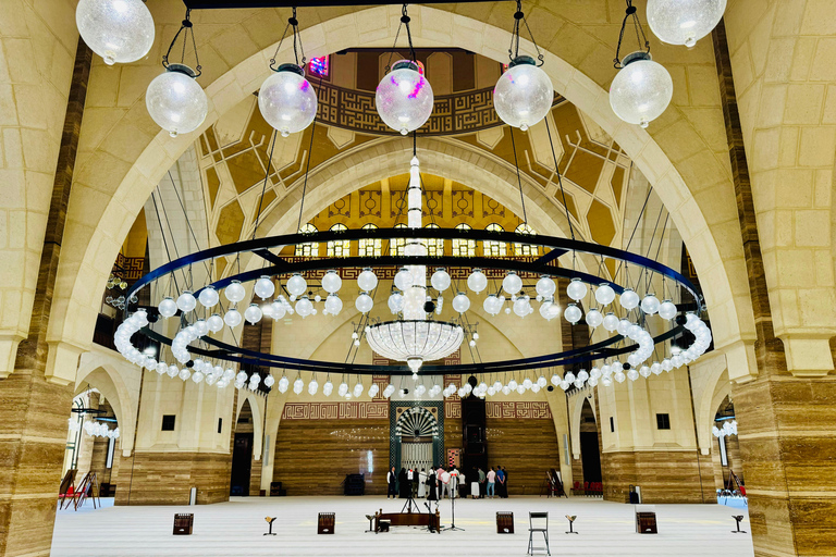 From Manama: Bahrain Full-Day Tour by Luxury Bus