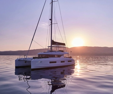 Heraklion: Dia Island Ultimate Catamaran Cruise with Meal
