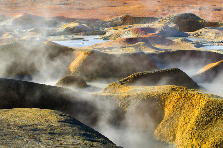 From Uyuni: Laguna Colorada and Salar de Uyuni 3-Day + MealsSpanish Tour (Option 1)