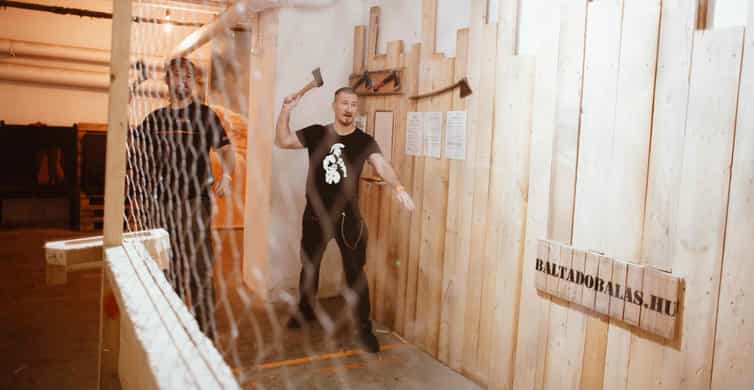 Budapest: Axe Throwing Experience photo 5