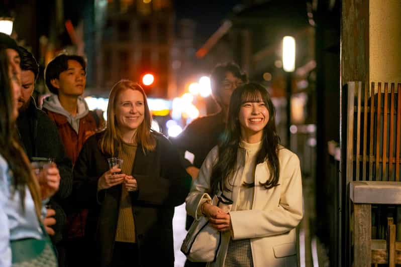 Procházka po čtvrti Gion v Kjótu: Sake, tajné uličky a čtvrť gejš