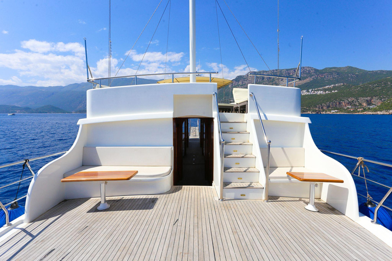 Kaş: Kekova Blue Cruise with Sunken City and 5 Swim Stops