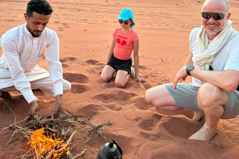 Wadi Rum Sunset Jeep Tour with Bedouin Dinner and Stargazing