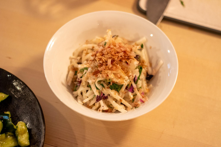 Tokio: Kochkurs im Izakaya-Stil mit Sake-Paarung