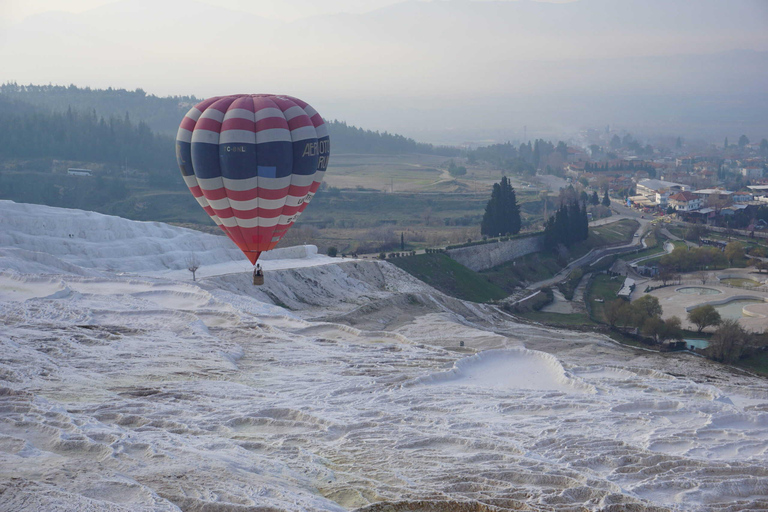 Marmaris: Pamukkale Hot Air Balloon Ride & Day Trip Balloon Observation