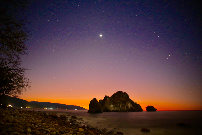 Excursion en bateau au coucher du soleil et à la découverte des bioluminescences aux îles Los Arcos