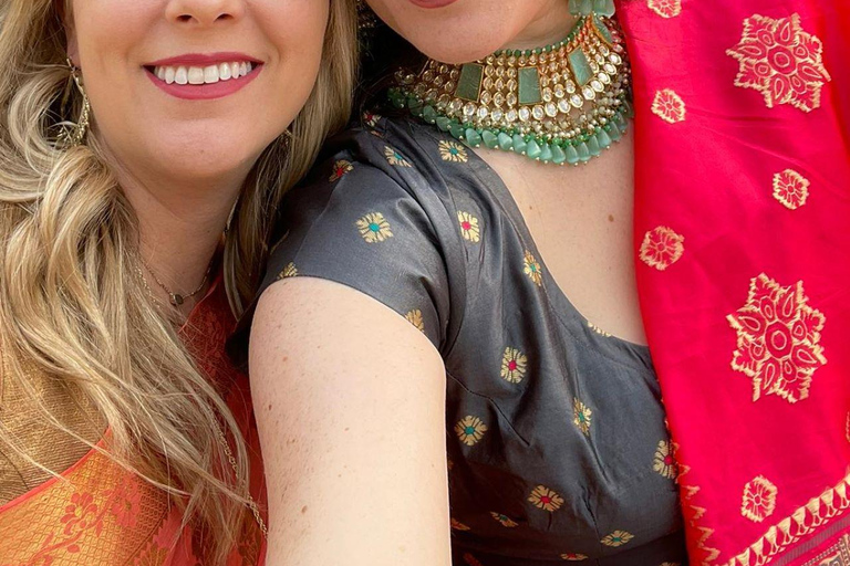 Wedding Wear & Bollywood Glam Shopping Tour (Women-Led Tour) Wedding Wear & Bollywood Glam Shopping Tour (Half-Day Tour)