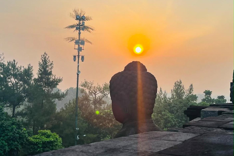 Yogyakarta: Borobudur Sunrise & Mount Merapi Jeep Tour