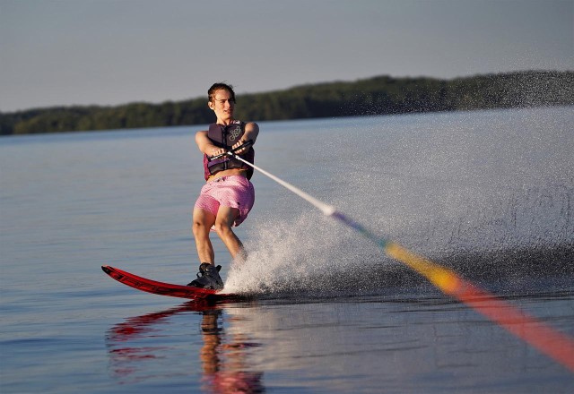 Visit Waterskiing in Trincomalee in Trincomalee
