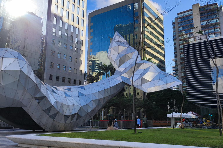 São Paulo: Modern Architecture and Luxury Walking Tour