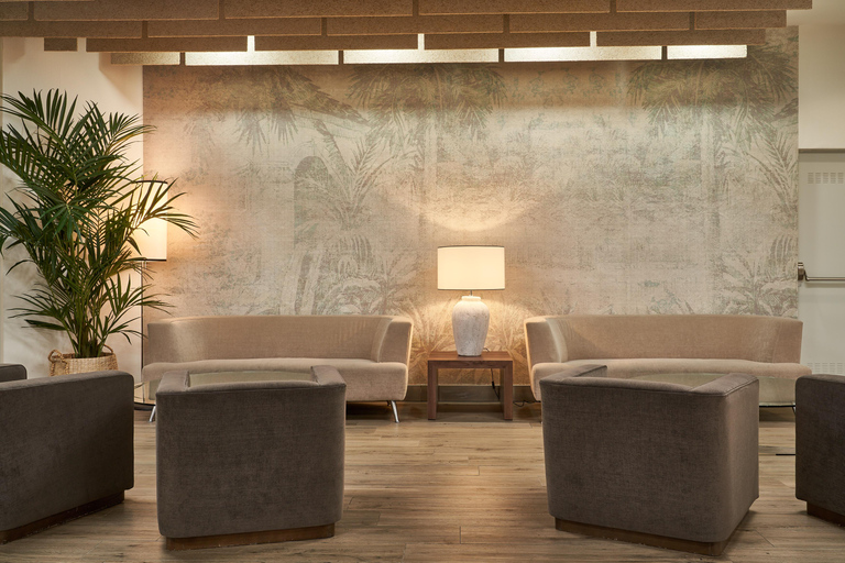 Málaga: Access to VIP Lounge at Málaga Airport