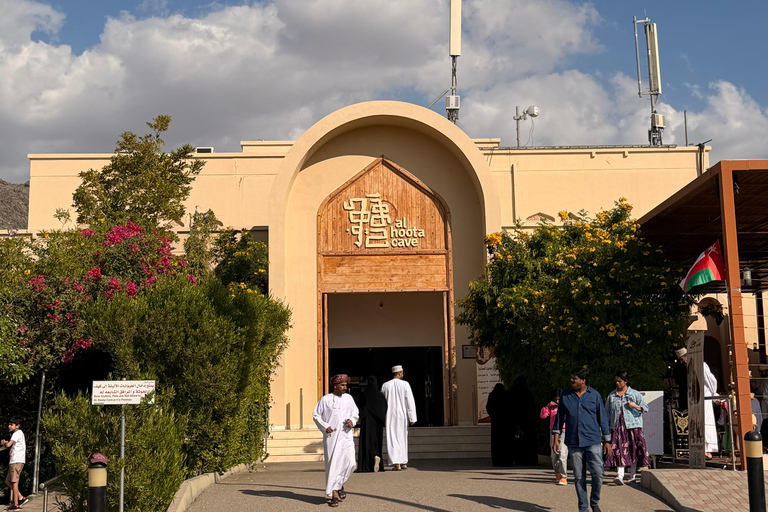 Oman Across Ages Museum & Al Hoota Cave Tour