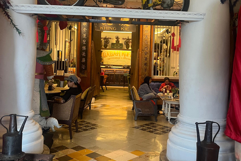 Jakarta : Guided City Tour with Lunch at Historic Restaurant