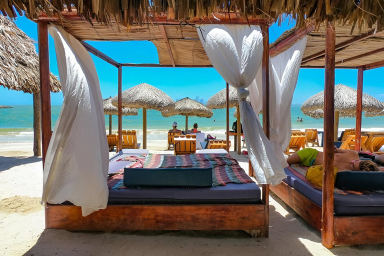 Cartagena: Palmarito Beachclub with Pool, Kayak and paddle! Cartagena: Palmarito Beachclub in Tierra Bomba with Buffet