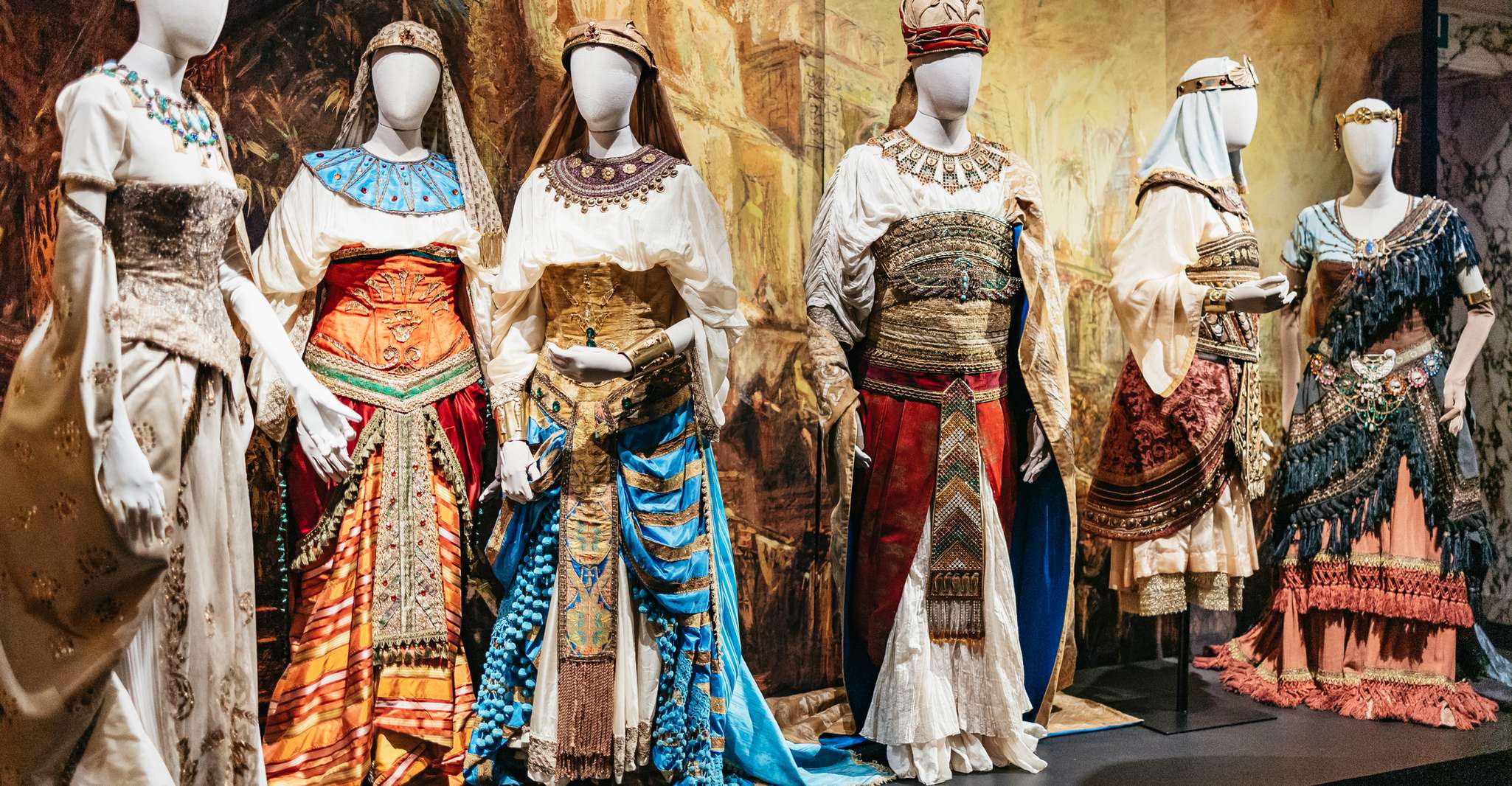 Milan, La Scala Theatre and Museum Guided Tour - Hizvo