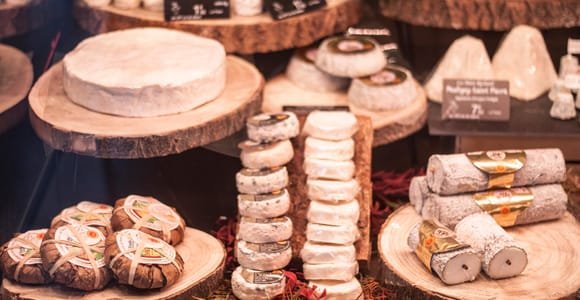 Lyon: Altstadt & Presqu’ile Foodtour mit 6 Verkostungen & Wein