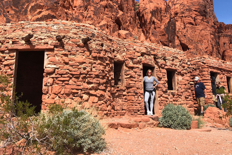 Las Vegas: Valley of Fire Small Group Tour