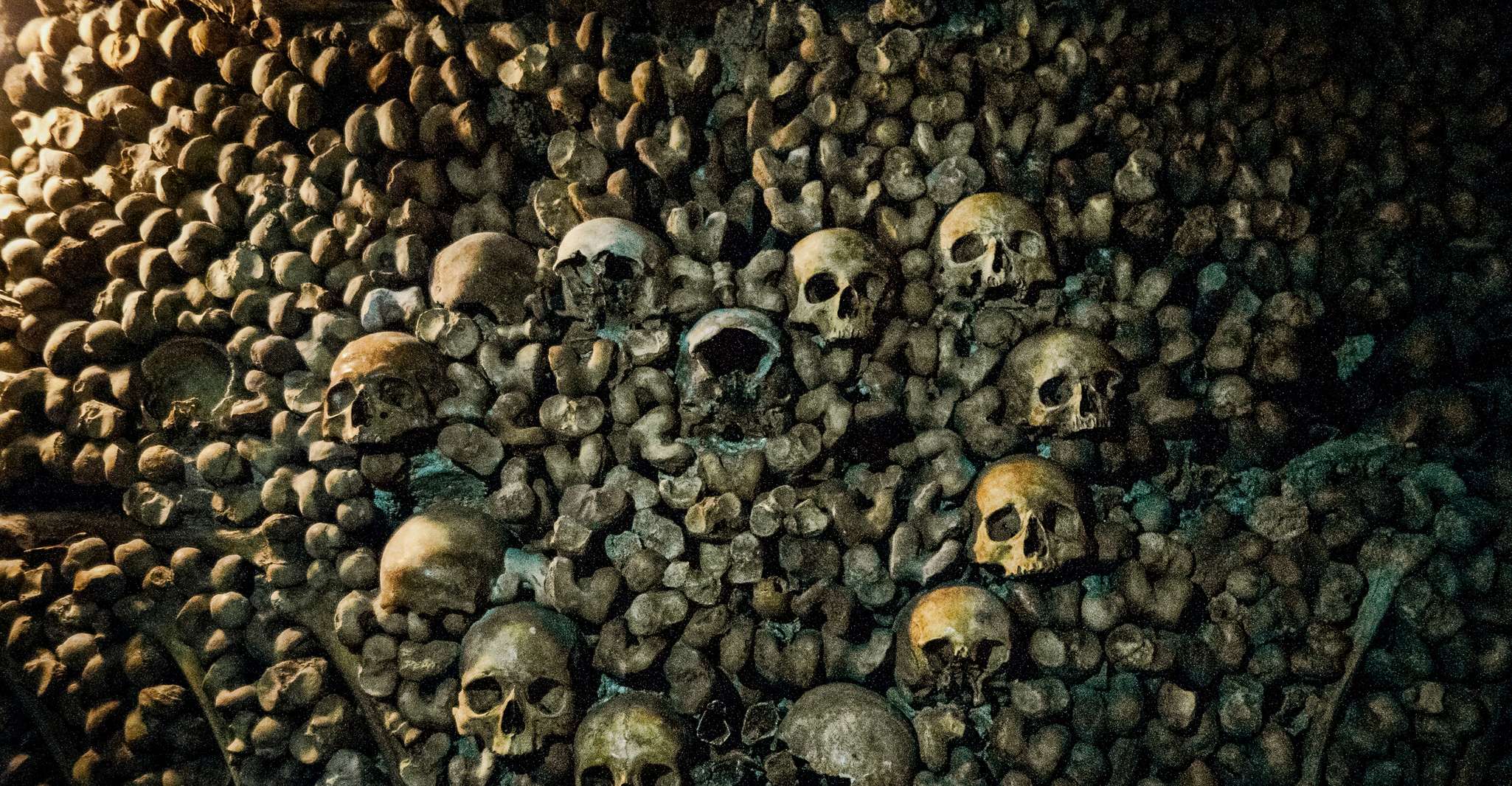 Paris Catacombs Guided Tour:Skip-the-Line & Restricted Areas