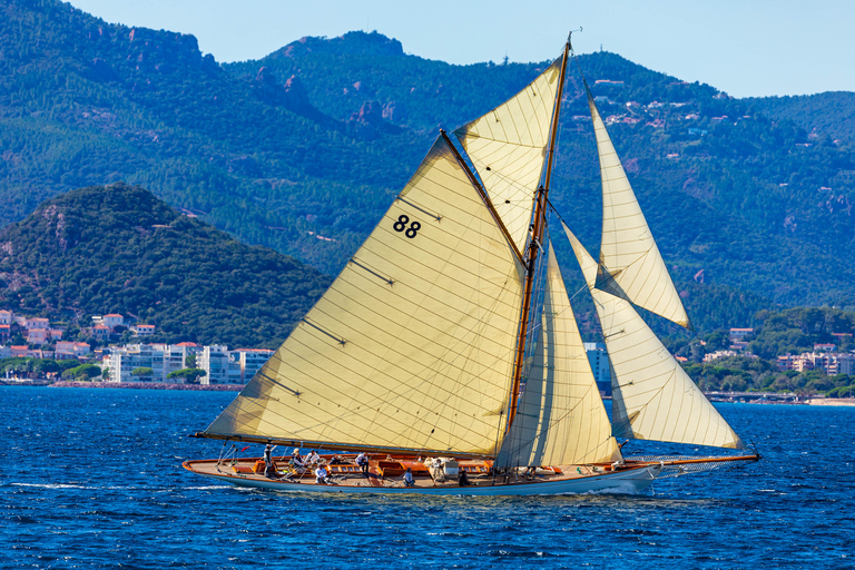 Regata Real de Cannes Crucero en catamarán