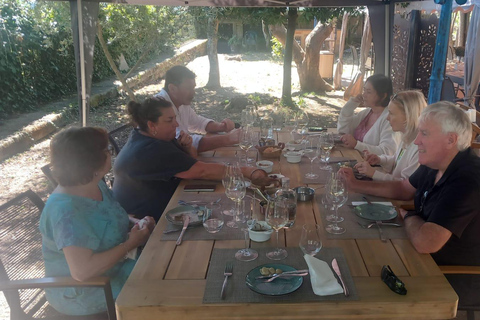 DOURO VALLEY: Premium Wine Tour, Cruise & Winery´s Lunch Shared Group Tour with Hotel Pick-up and Drop-Off