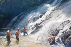 Khao Lak: Halbtagestour zu Wasserfällen und Seen mit Mittagessen