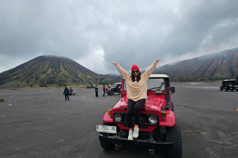 "Java Highlights: Yogyakarta to Bromo & Ijen Volcanoes"