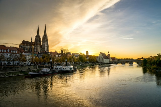 Regensburg: Private Photoshoot with a Local Photographer