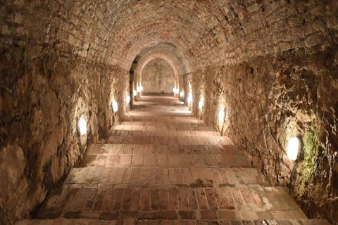 Bratislava: Cerveny Kamen Castle and Wine Tasting Tour