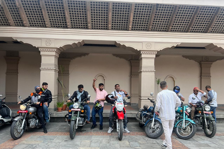 Kathmandu: 6-Day Ghorepani Poon Hill Motorbike Tour