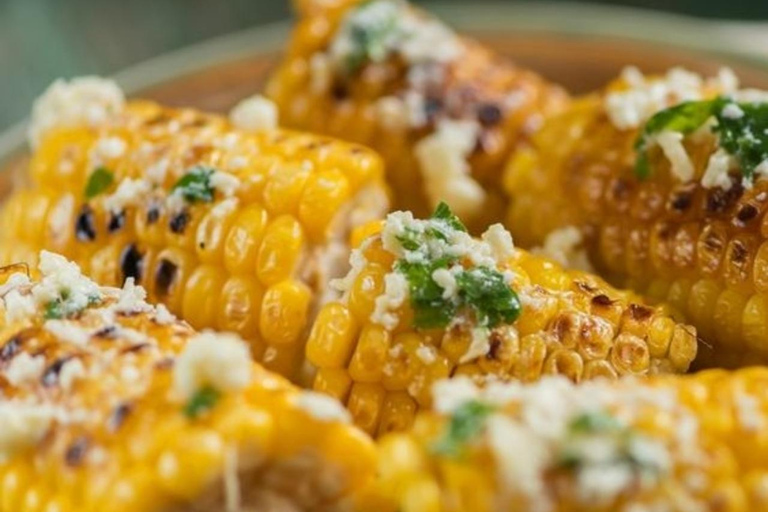 México: el mejor tour de comida callejera con un guía localMéxico: tour a pie privado de 3 horas con degustación