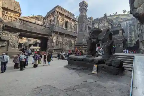 Private 3 days Ajanta, Ellora caves and Aurangabad city tour