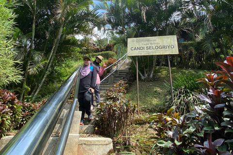 Selogriyo Temple with rice terrace trekking