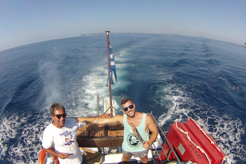 Lefkimmi: Blue Lagoon Cruise with BBQ Lunch and Swim Stops