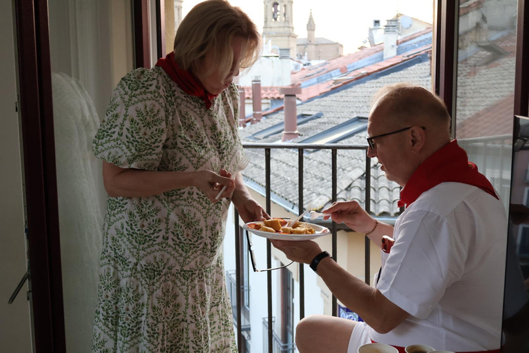 Pamplona Bulls: Balcony View & Gourmet Breakfast