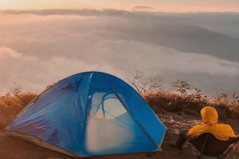 Escursioni in campeggio sul Monte Sumbing 2 giorni e 1 notte