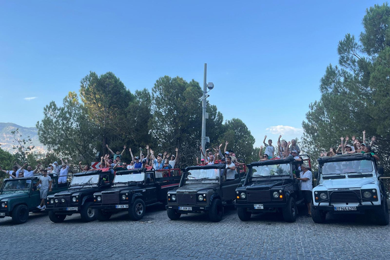 Alanya: Night Safari and Disco Boat Tour with Dinner