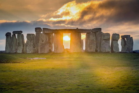 London: Stonehenge, Castle Combe, & Bath Luxury Private Tour