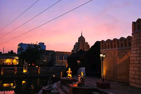 Jaipur: Chokhi Dhani village tour with Rajasthani dinner