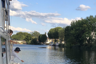 Jarnac: Active Ride, Tasting Cruise, and Visit to a Producer