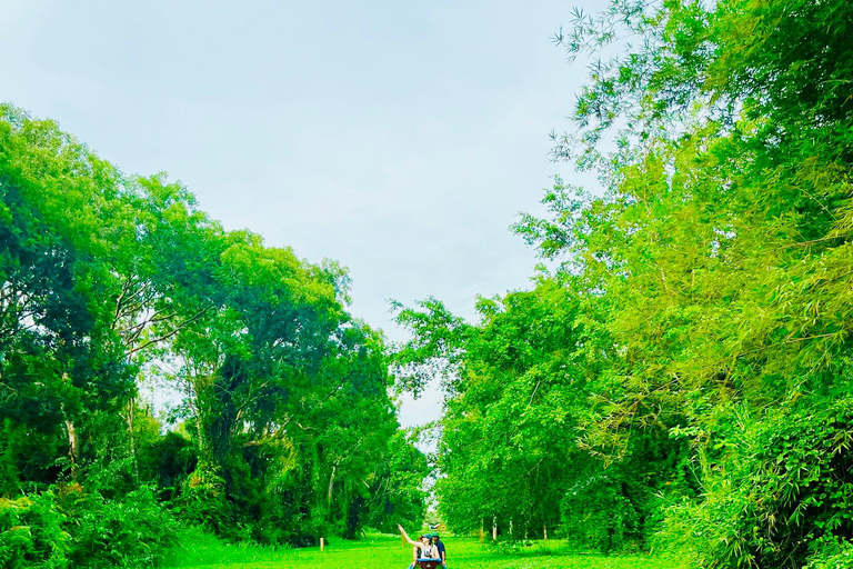 Natuurreservaat en drijvende markt